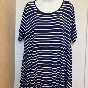 LuLaRoe Perfect T shirt Size Xl